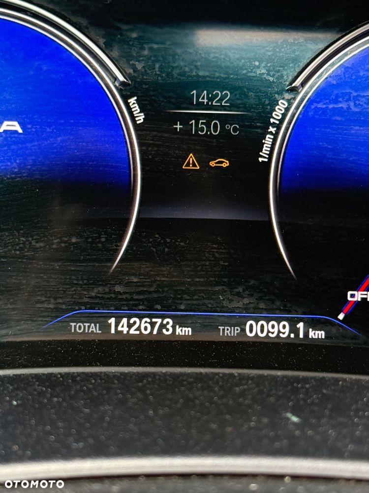 BMW Seria 5 540d xDrive Sport Line - 28