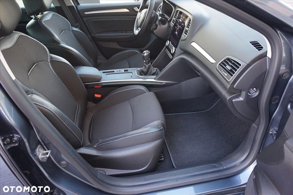 Renault Megane 1.3 TCe Techno - 11