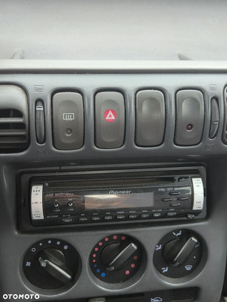 Nissan Micra - 13