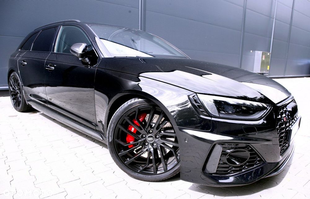 Audi RS4 Limousine - 25