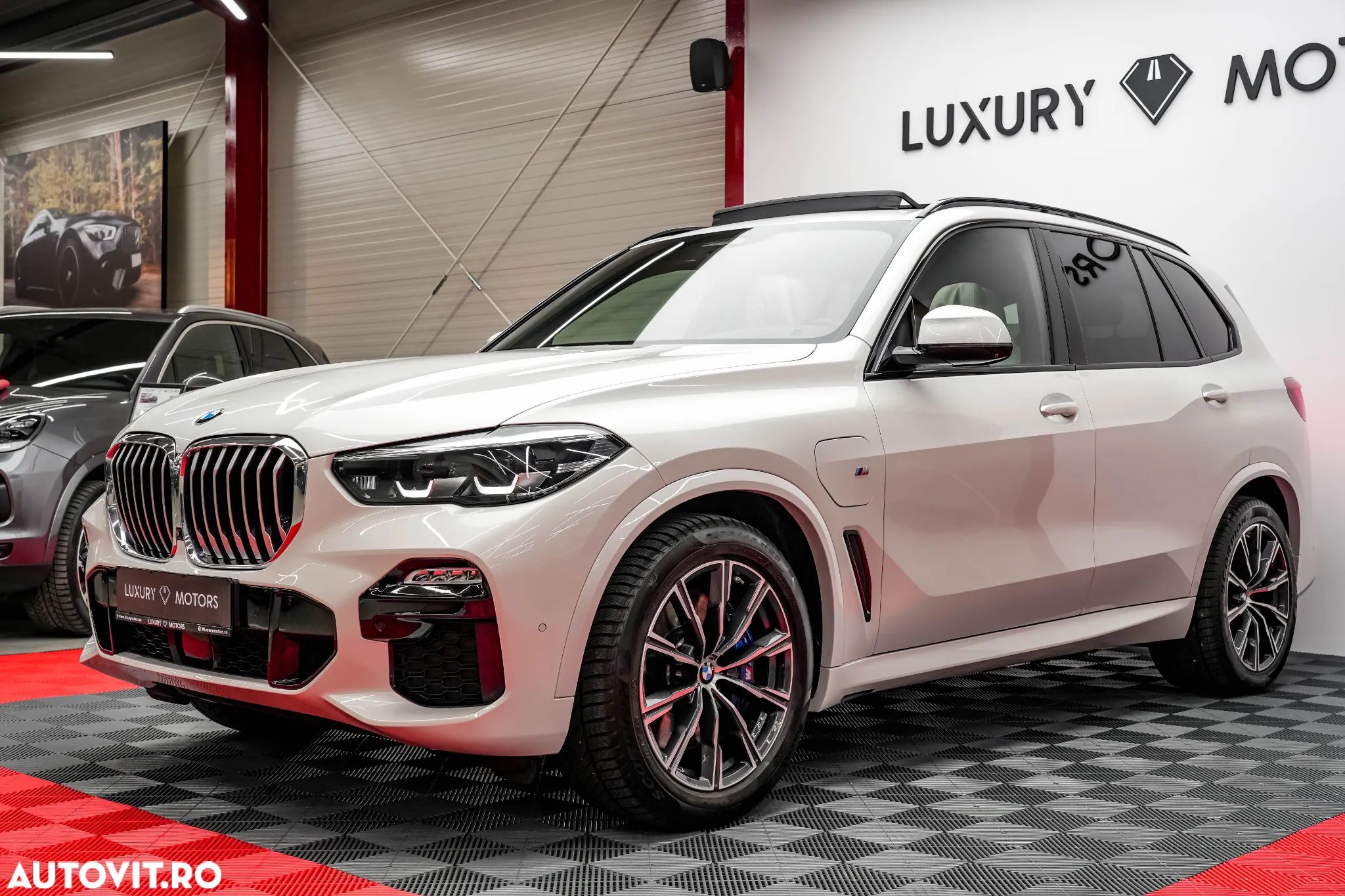 BMW X5 xDrive45e AT PHEV - 1