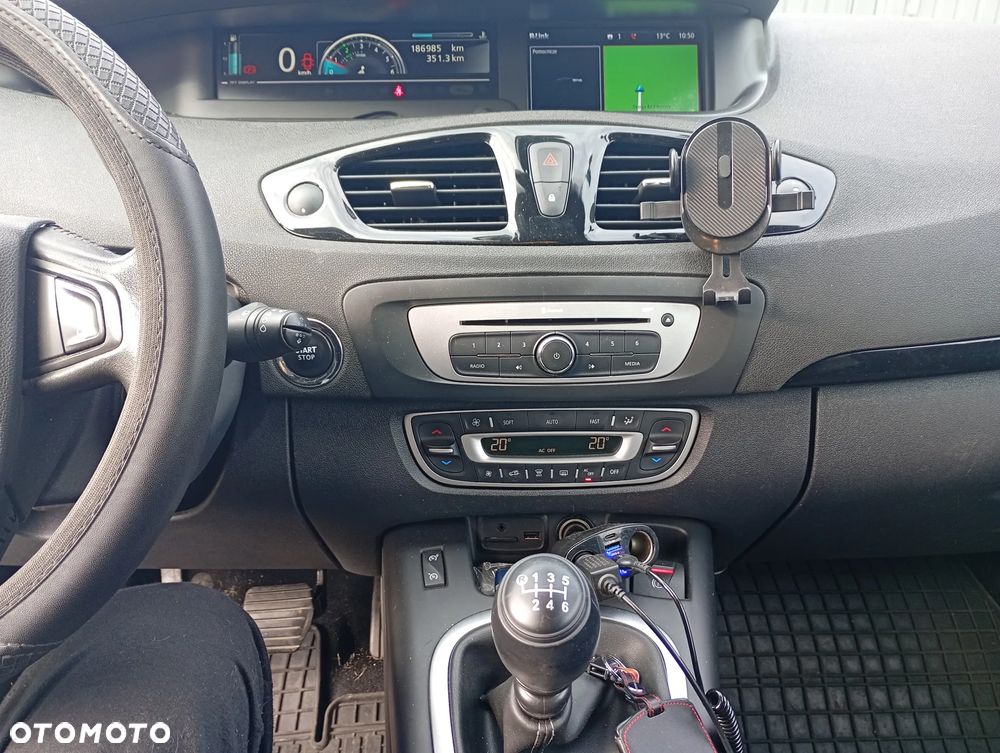 Renault Grand Scenic - 8