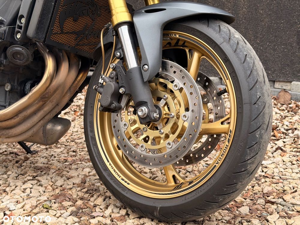 Honda Hornet - 8