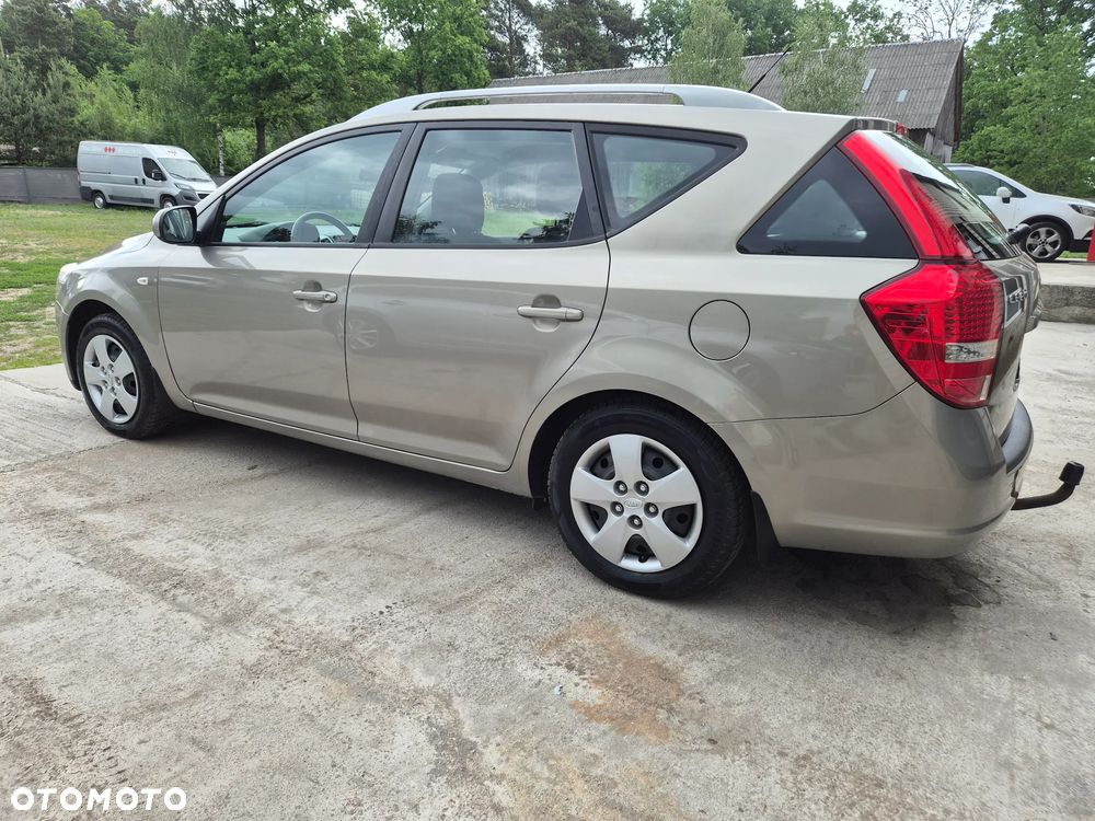 Kia Ceed - 5