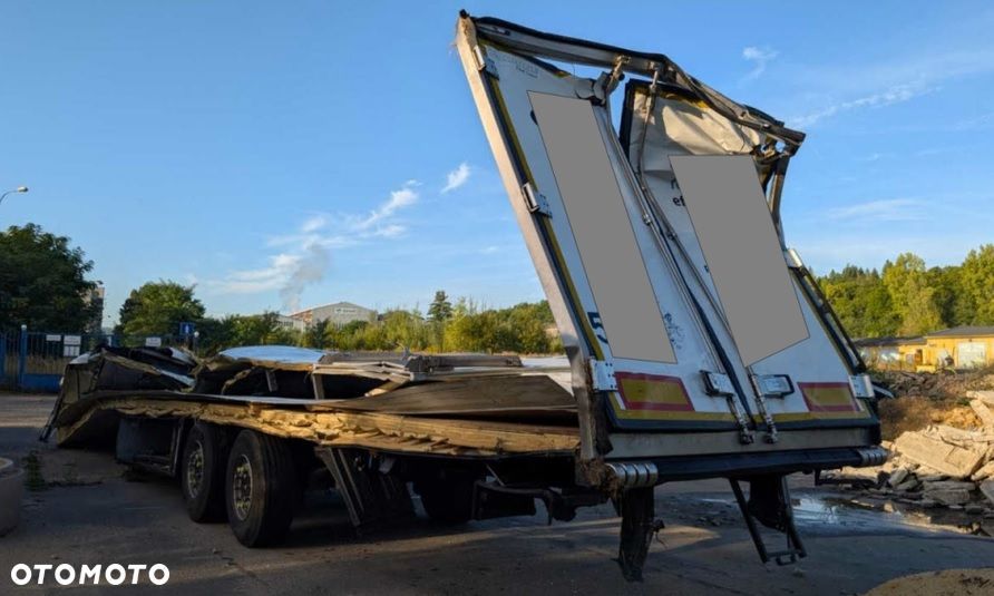 Schmitz Cargobull SKO 24 - 2