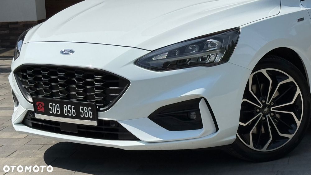 Ford Focus 1.5 EcoBlue Start-Stopp-System ST-LINE DESIGN - 24