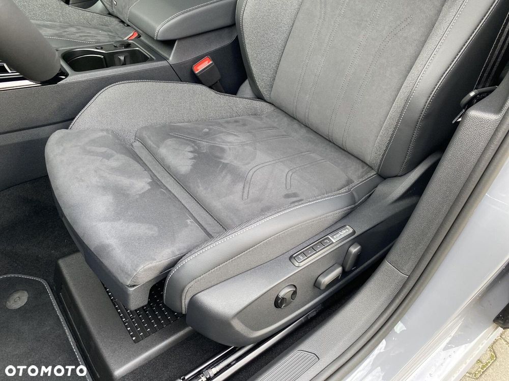 Volkswagen Golf - 12