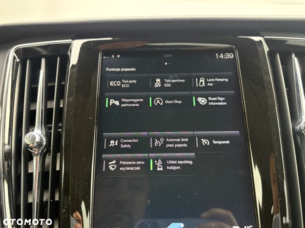 Volvo S90 D4 Momentum Pro - 24