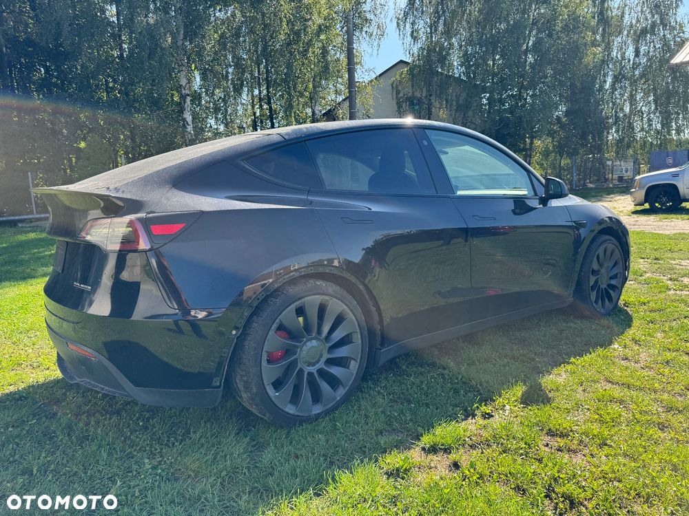 Tesla Model Y Performance Dual Motor AWD - 7
