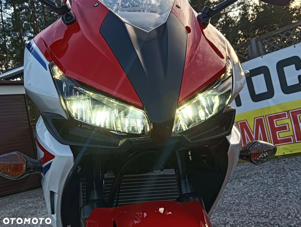 Honda CBR - 12