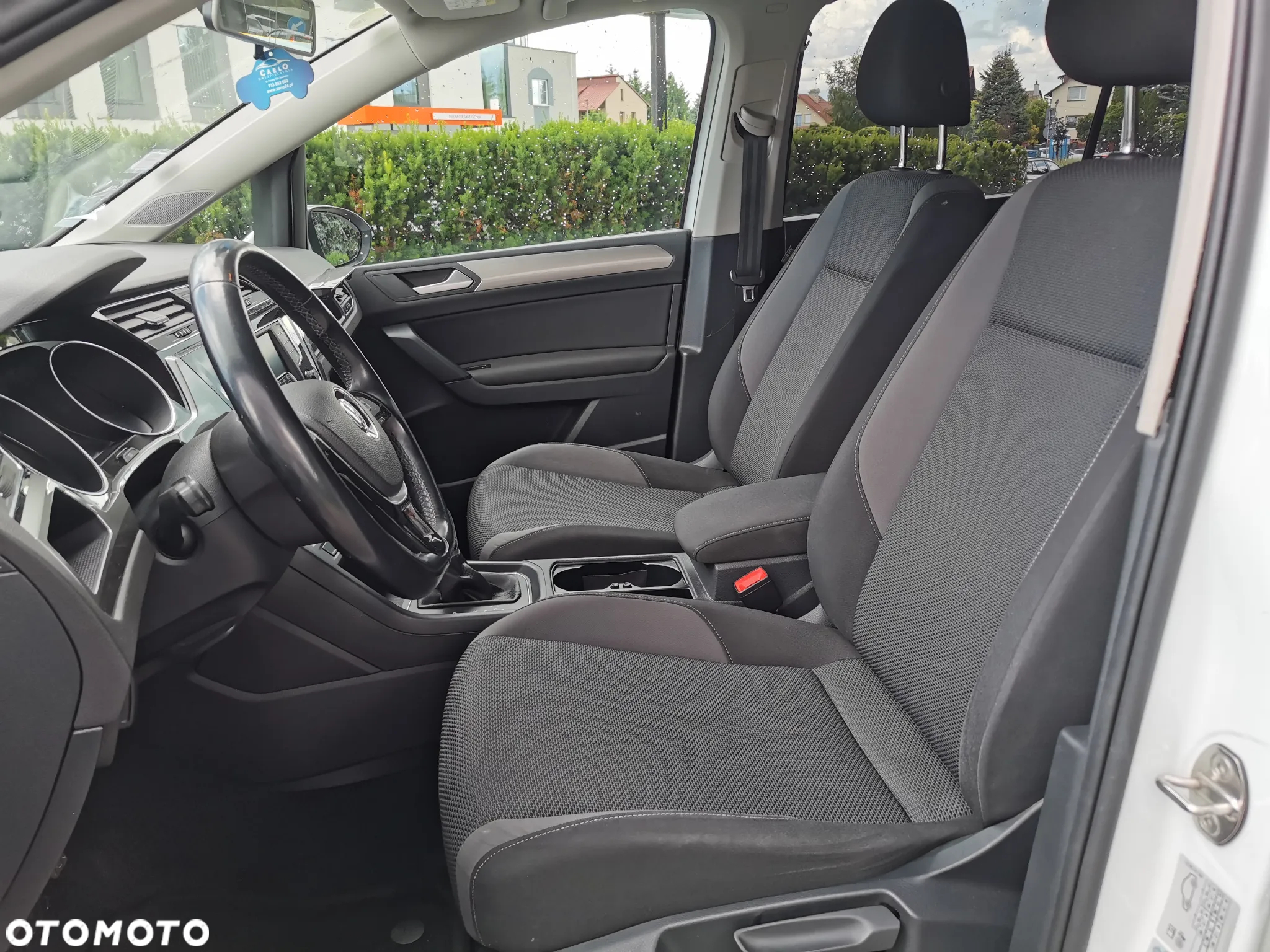 Volkswagen Touran 1.6 TDI SCR (BlueMotion Technology) DSG Comfortline - 20