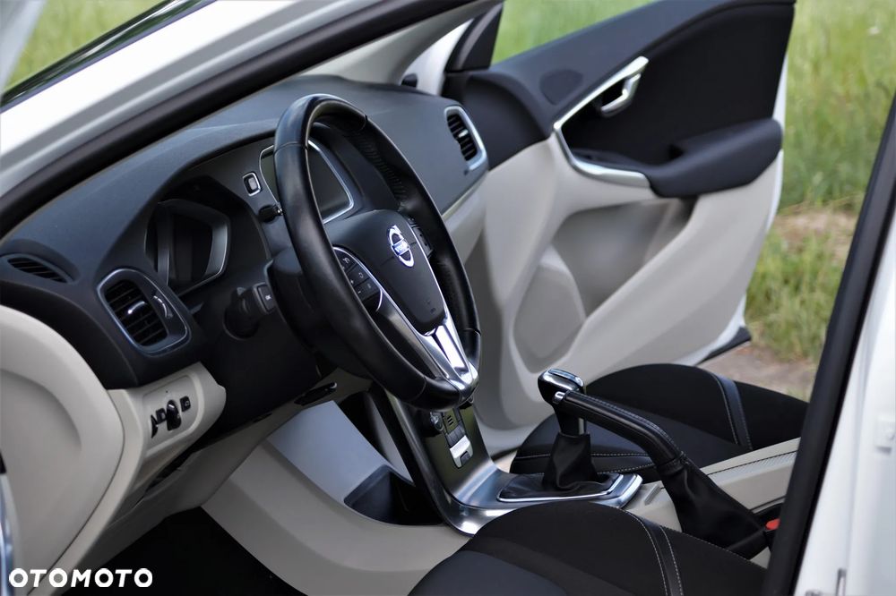 Volvo V40 - 26