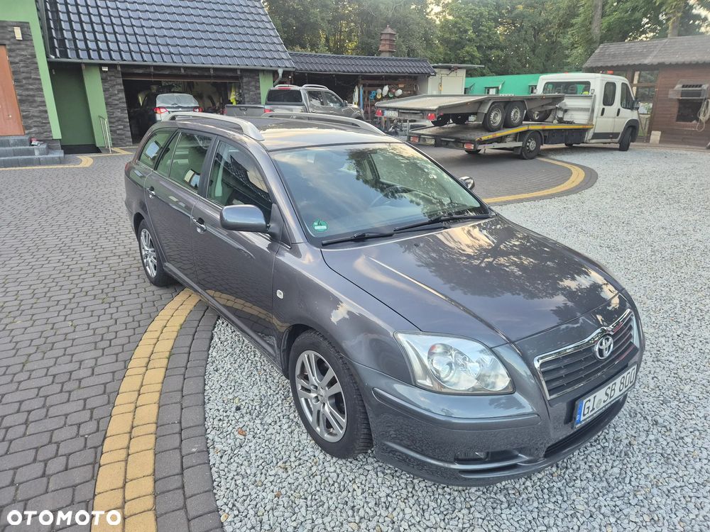 Toyota Avensis 1.8 VVT-i Combi Executive - 12
