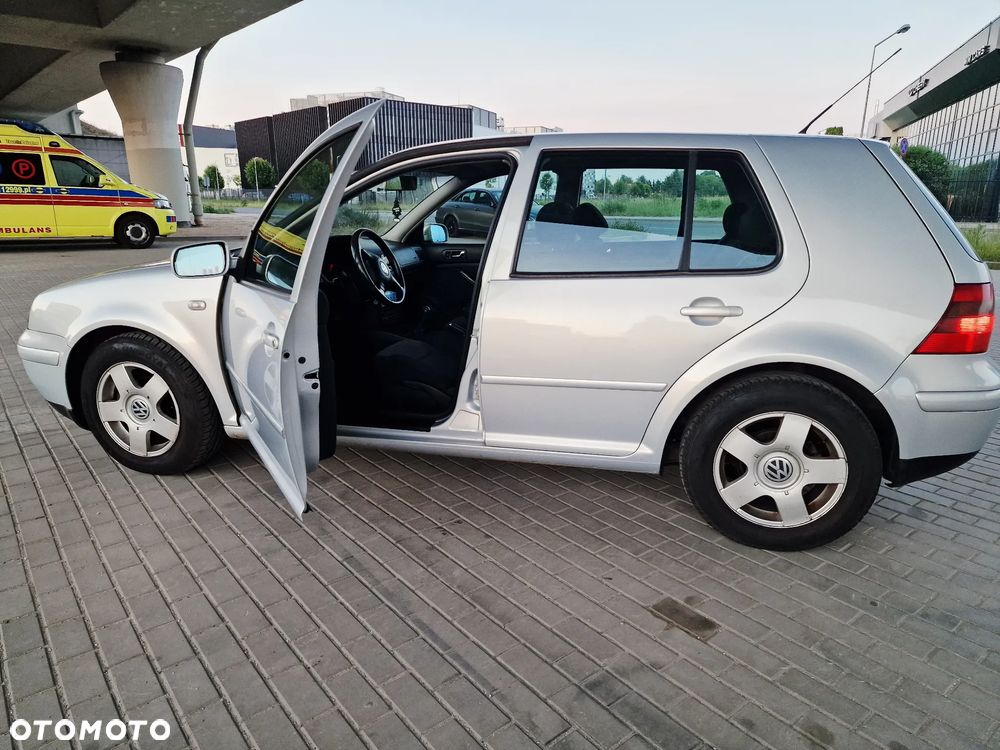 Volkswagen Golf 1.6 Highline - 2