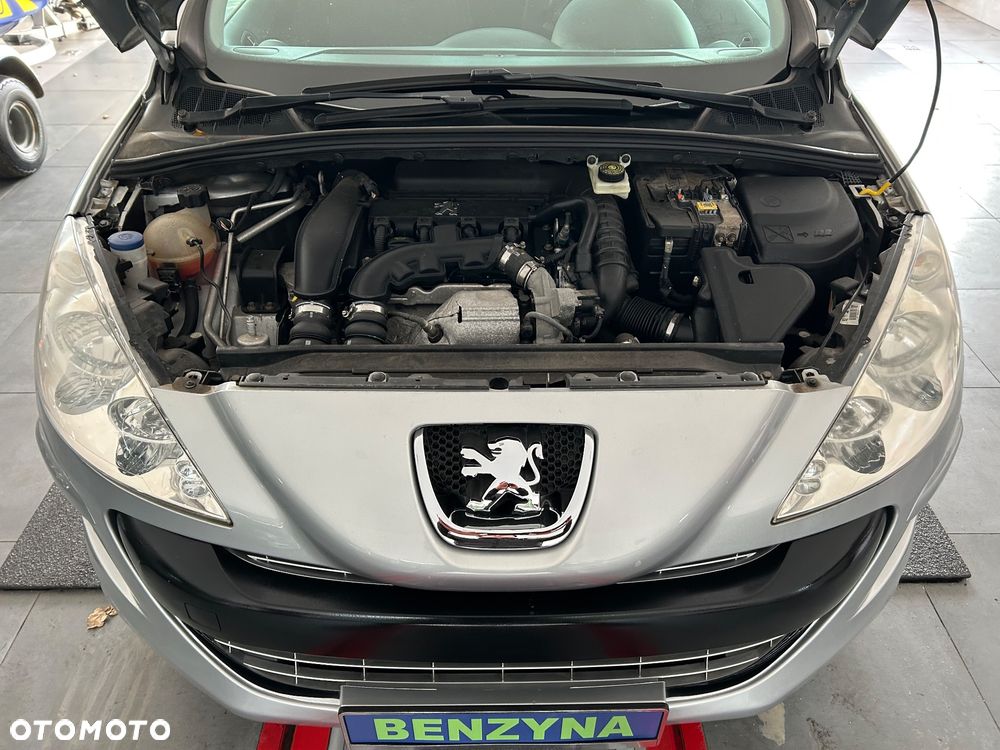 Peugeot 308 140 THP Automatik Sport - 12