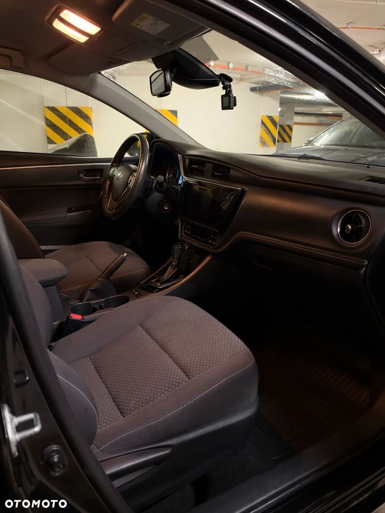 Toyota Corolla - 32