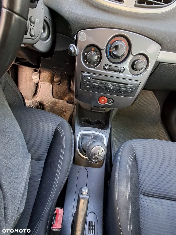 Renault Clio 1.5 dCi Alize - 19