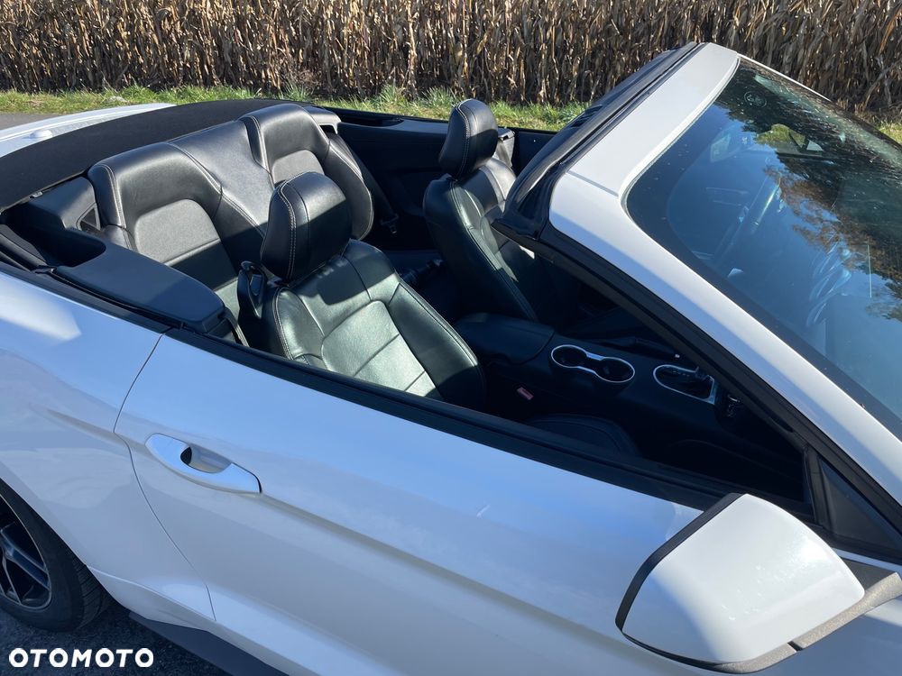 Ford Mustang Cabrio 2.3 Eco Boost - 12