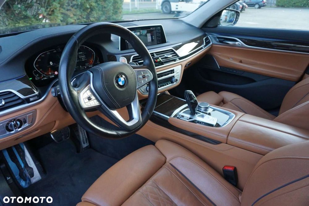 BMW Seria 7 - 13
