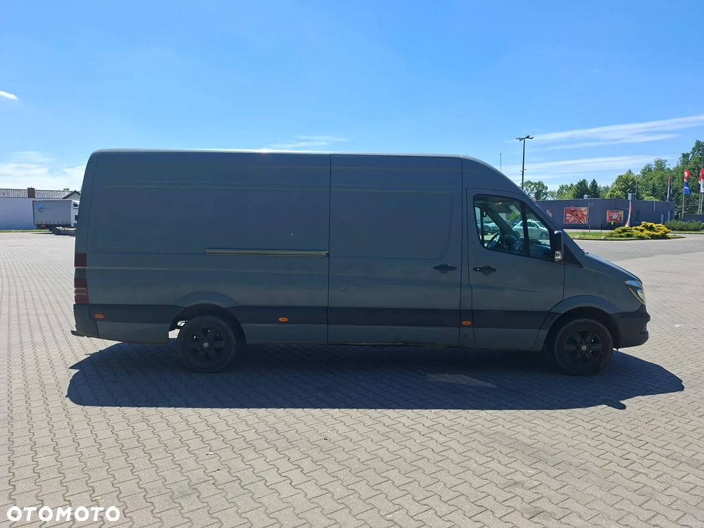 Mercedes-Benz Sprinter - 4