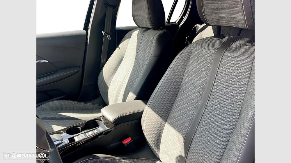 Peugeot 208 1.2 Hybrid Allure e-DCS6 - 13