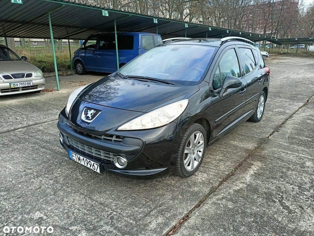 Peugeot 207 - 8