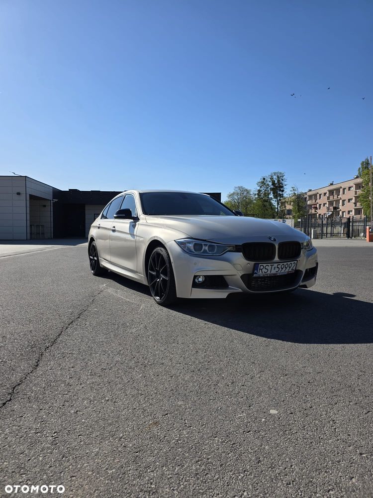 BMW Seria 3 335i xDrive Sport-Aut Luxury Line - 7
