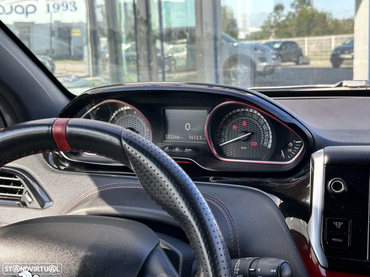 Peugeot 208 GTI 200 THP - 21