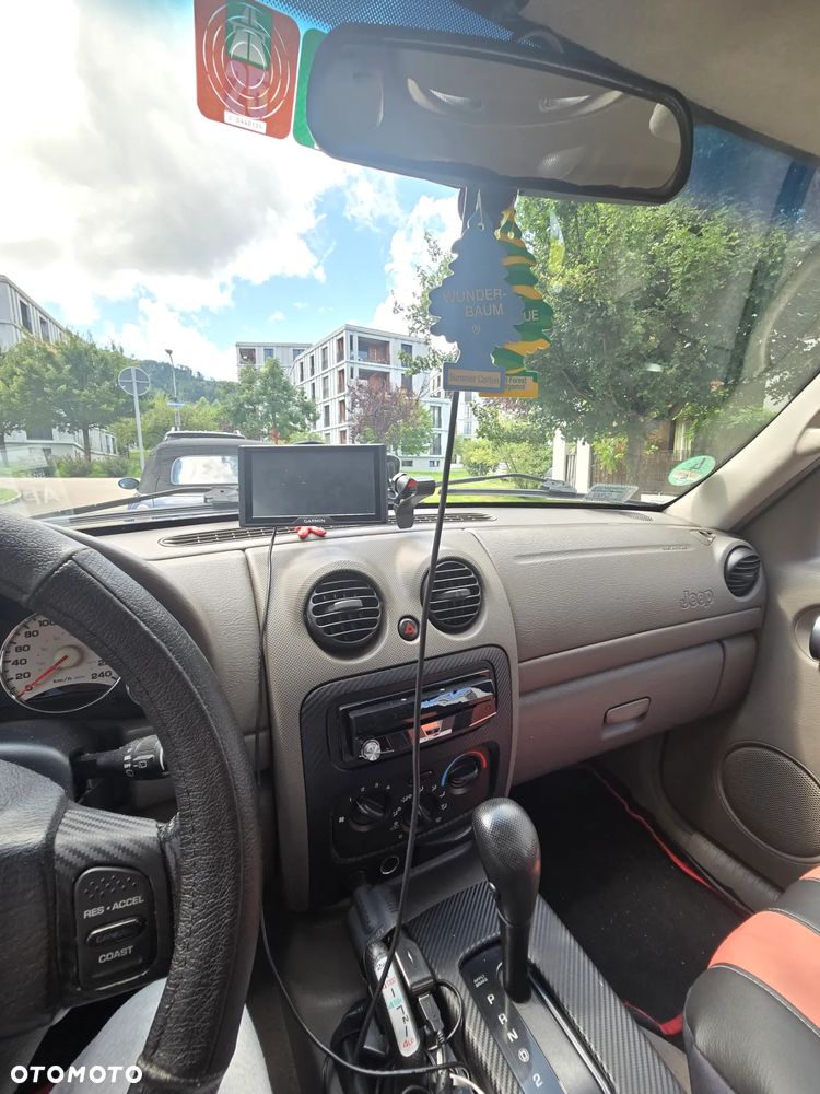 Jeep Cherokee 3.7L Limited - 15