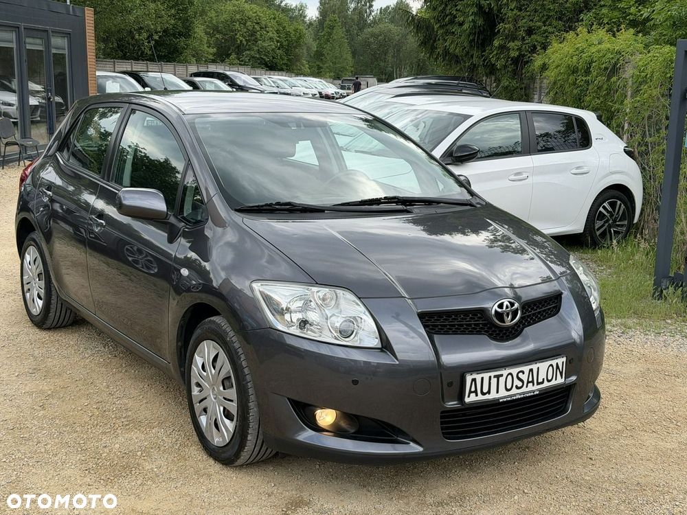 Toyota Auris - 2