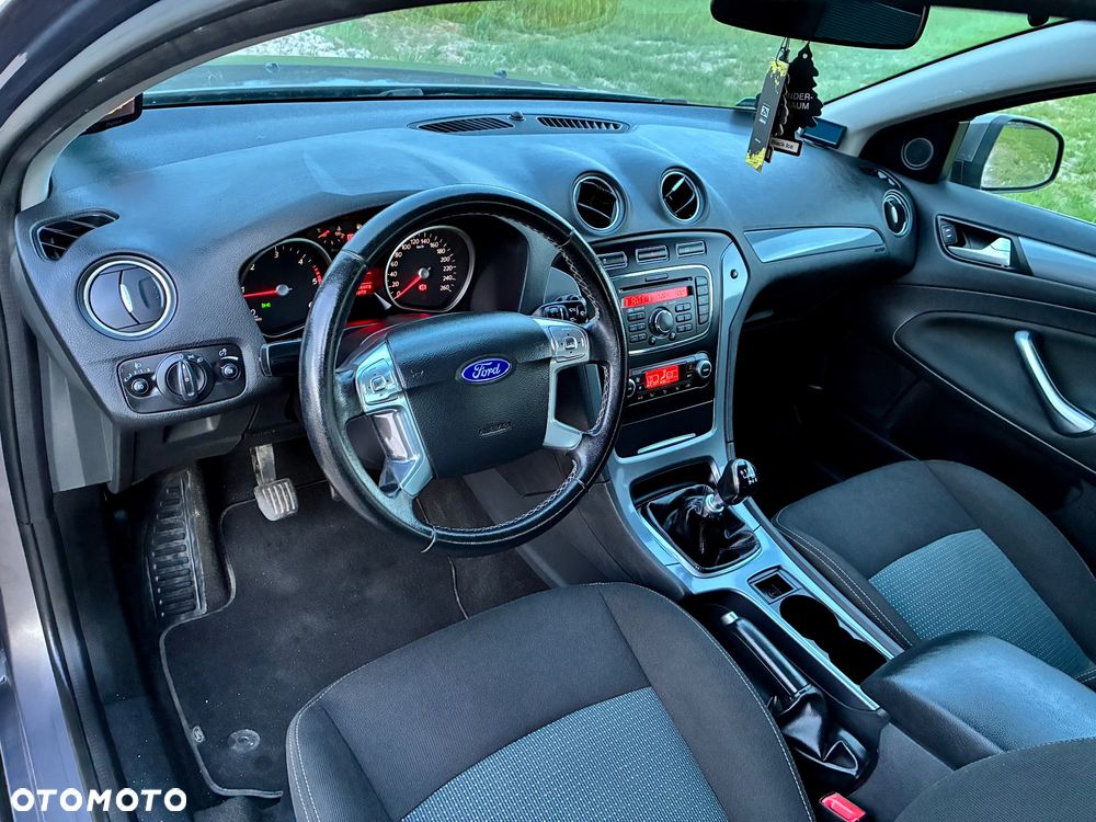 Ford Mondeo 2.0 TDCi Silver X - 27