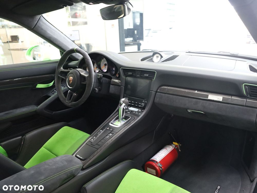 Porsche 911 - 9