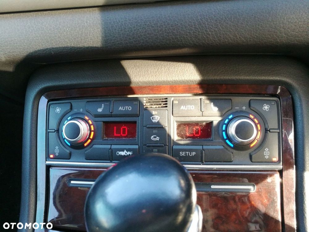 panel klimatyzacji przód a8 d3 fl 05-09 nawiewu - 1
