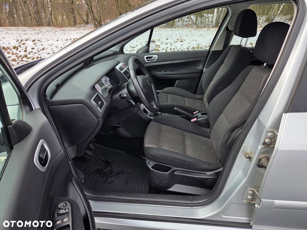 Peugeot 307 HDi 135 Tendance - 11