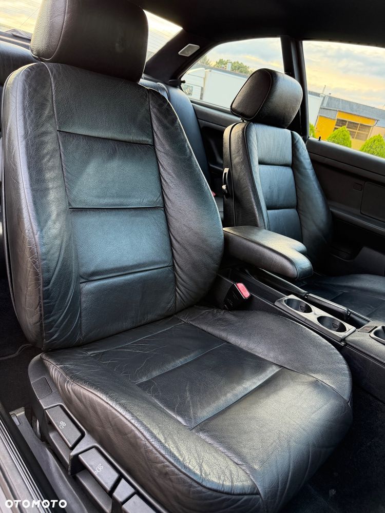 BMW Seria 3 316i - 25