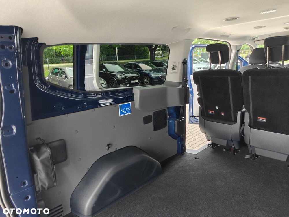Volkswagen Transporter Kombi - 27