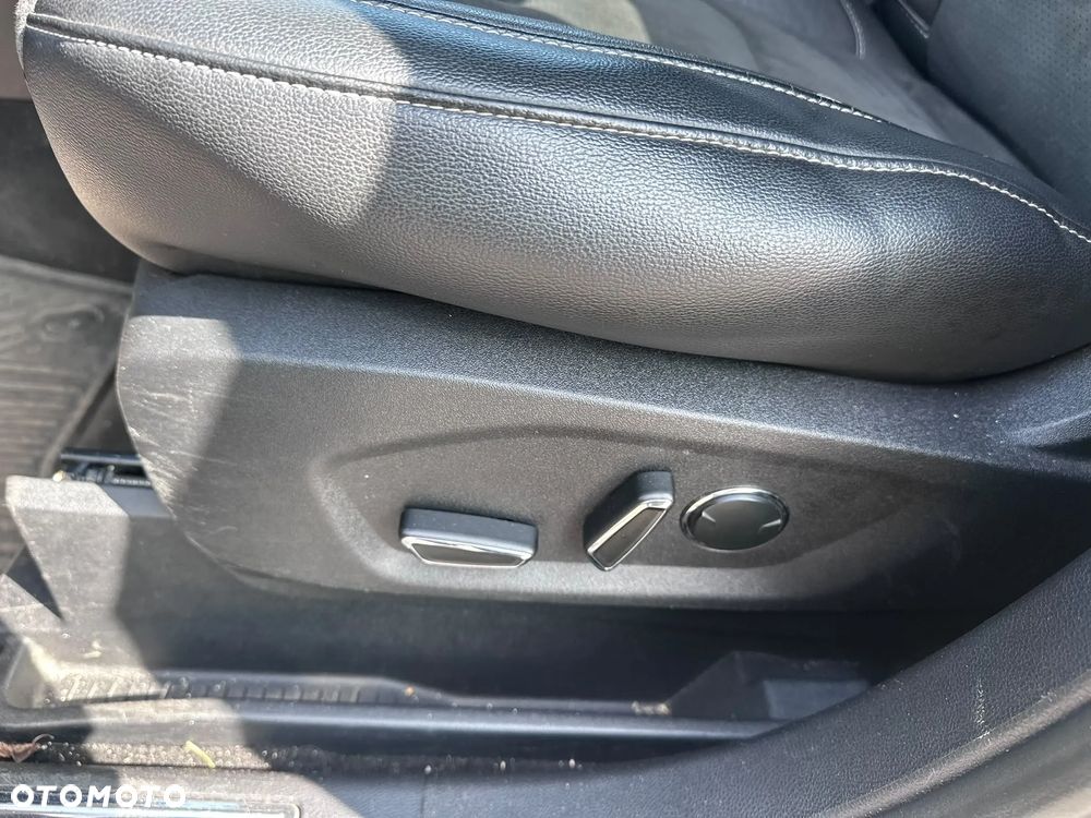 Ford S-Max 2.0 TDCi Titanium PowerShift - 16