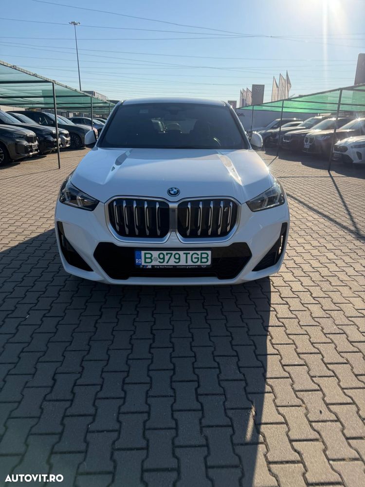 BMW iX1 xDrive30 - 9