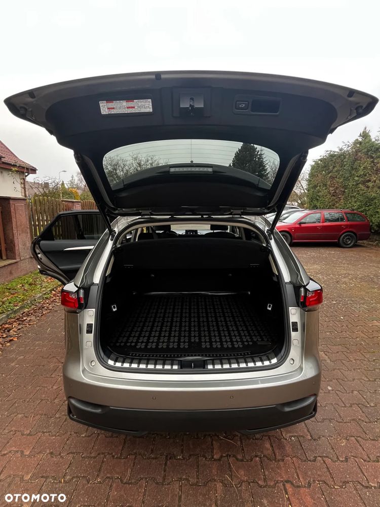 Lexus NX 300h Comfort AWD - 7