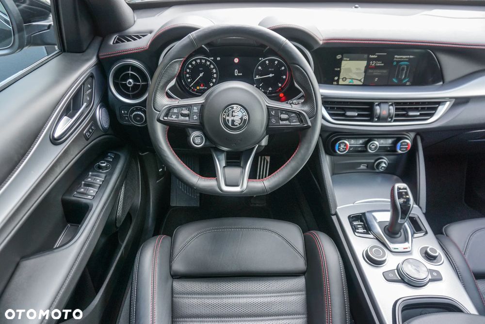 Alfa Romeo Stelvio 2.0 Turbo Competizione Q4 - 38
