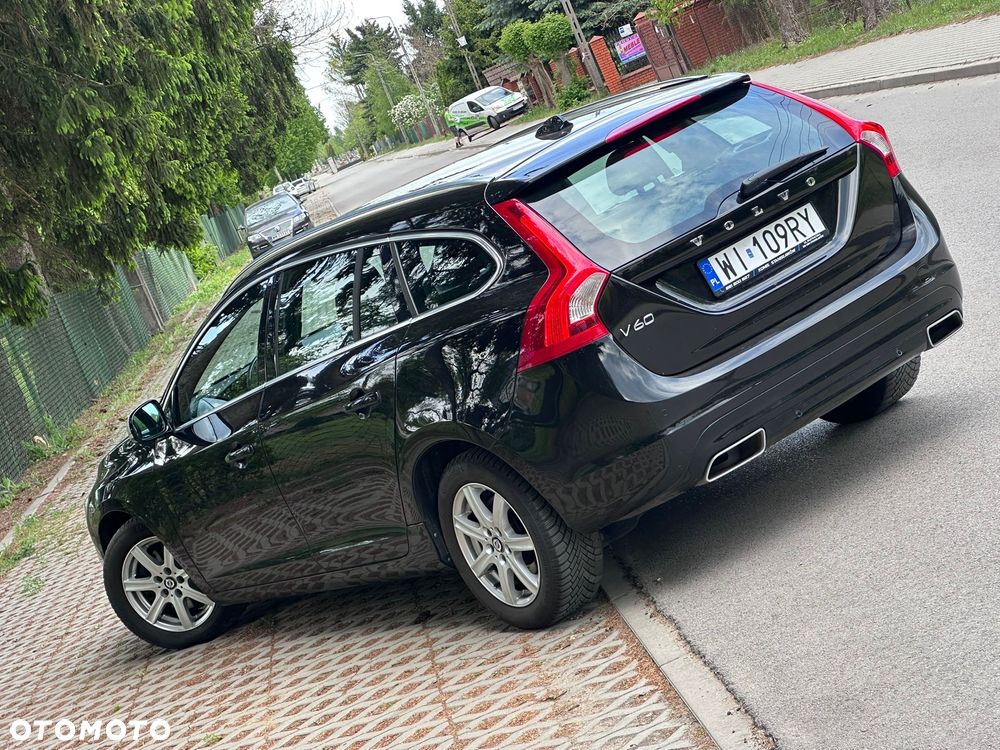 Volvo V60 D2 Summum - 3