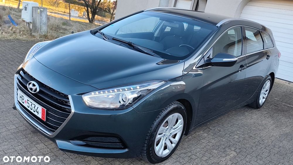 Hyundai i40 Kombi blue 1.6 Family+ - 2