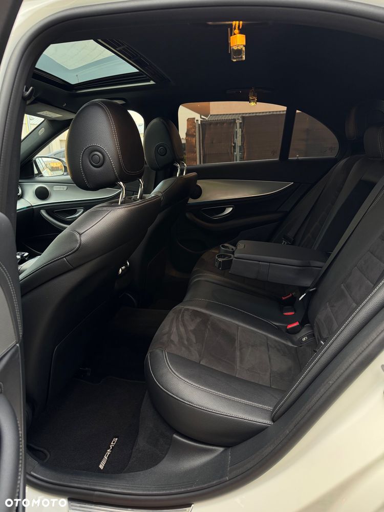 Mercedes-Benz Klasa E 220 d 4-Matic 9G-TRONIC - 13