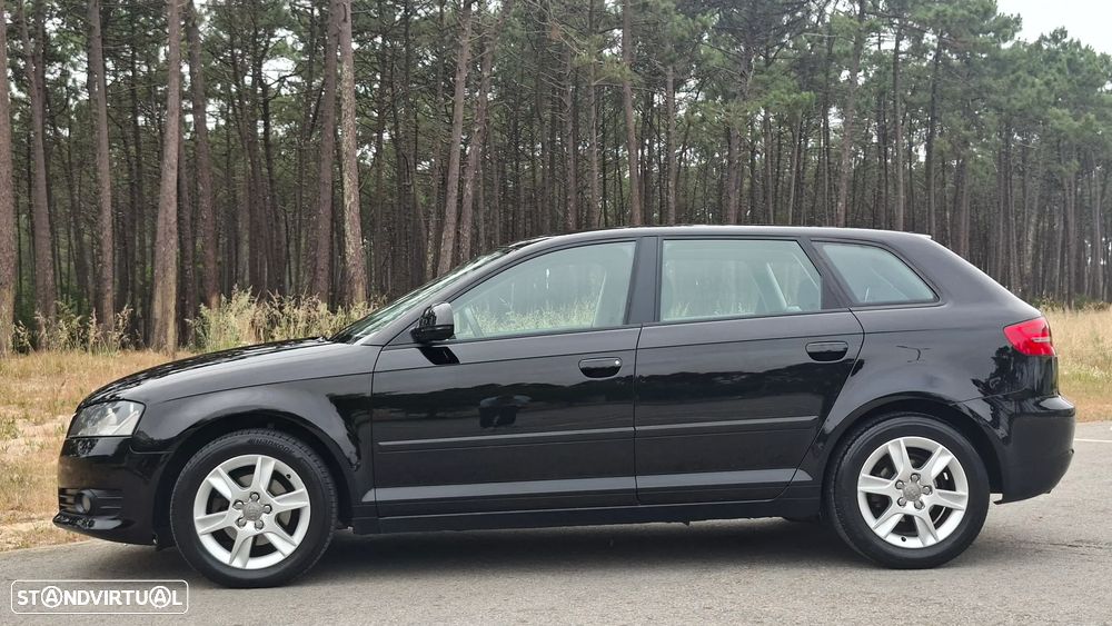 Audi A3 Sportback 1.6 TDI DPF Attraction - 4