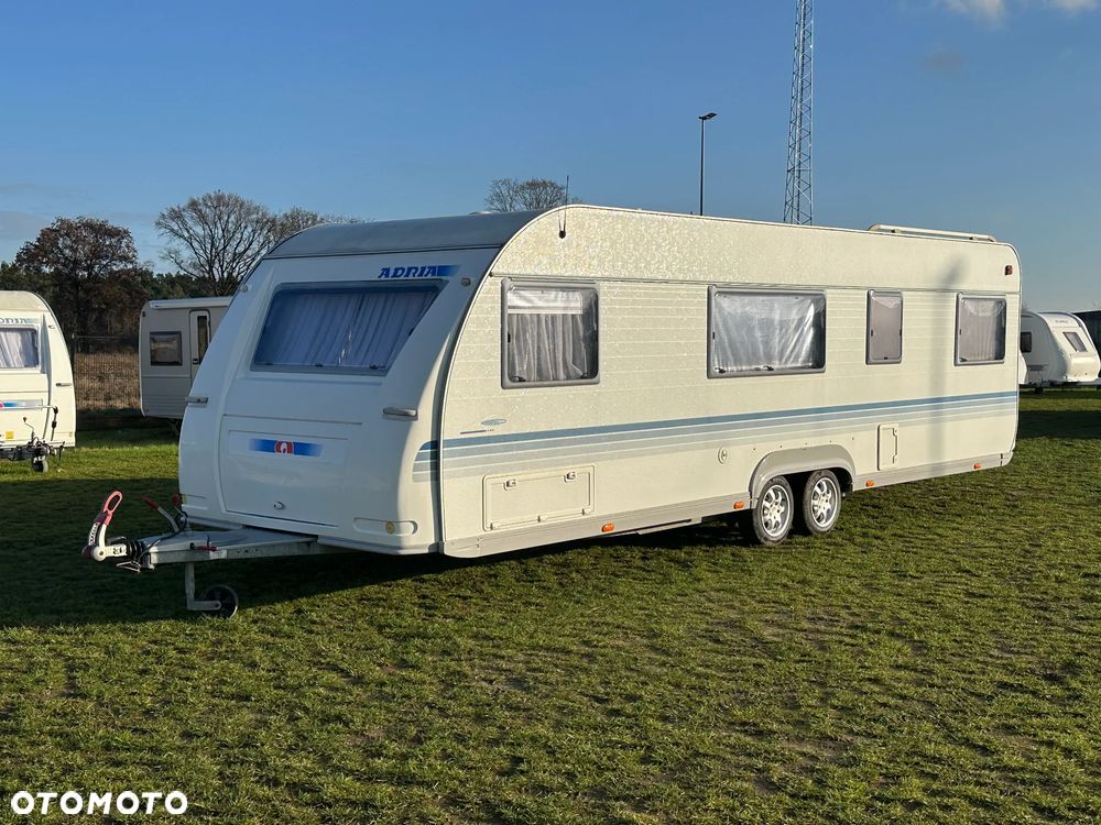 Adria CLASSICA 743 UP z ALDE , dużą markizą. 6/7 osobowa - 8