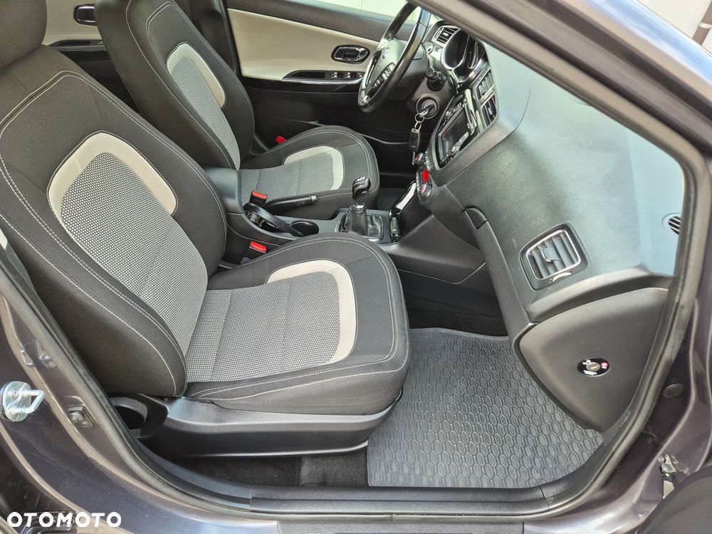 Kia Ceed 1.6 CRDi 128 Platinum Edition - 17