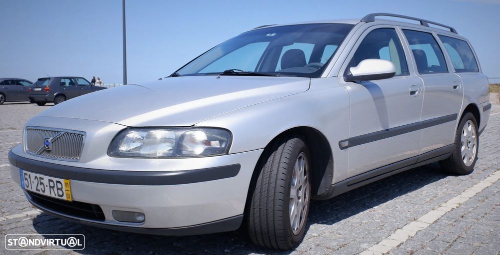 Volvo V70 2.0 T - 1