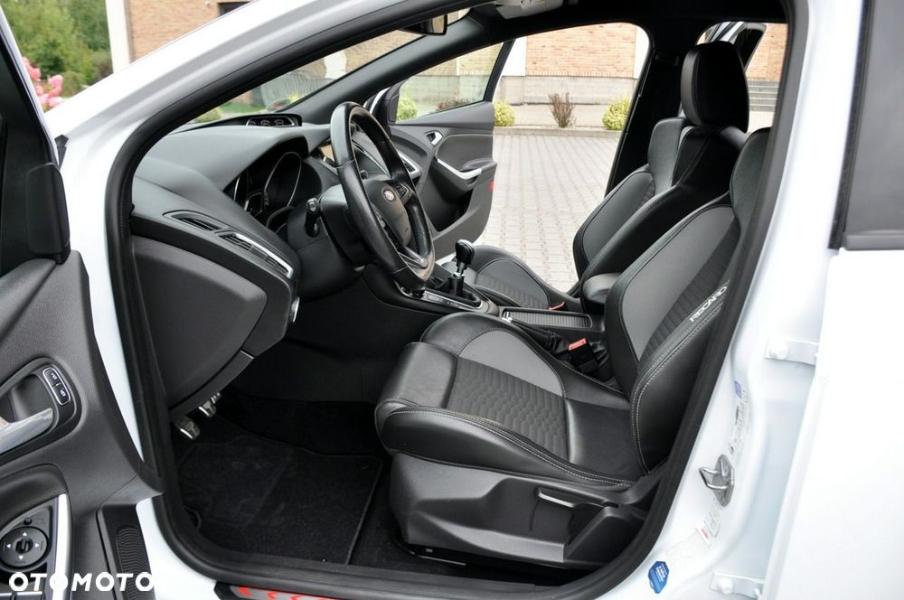 Ford Focus 2.0 TDCi ST - 22