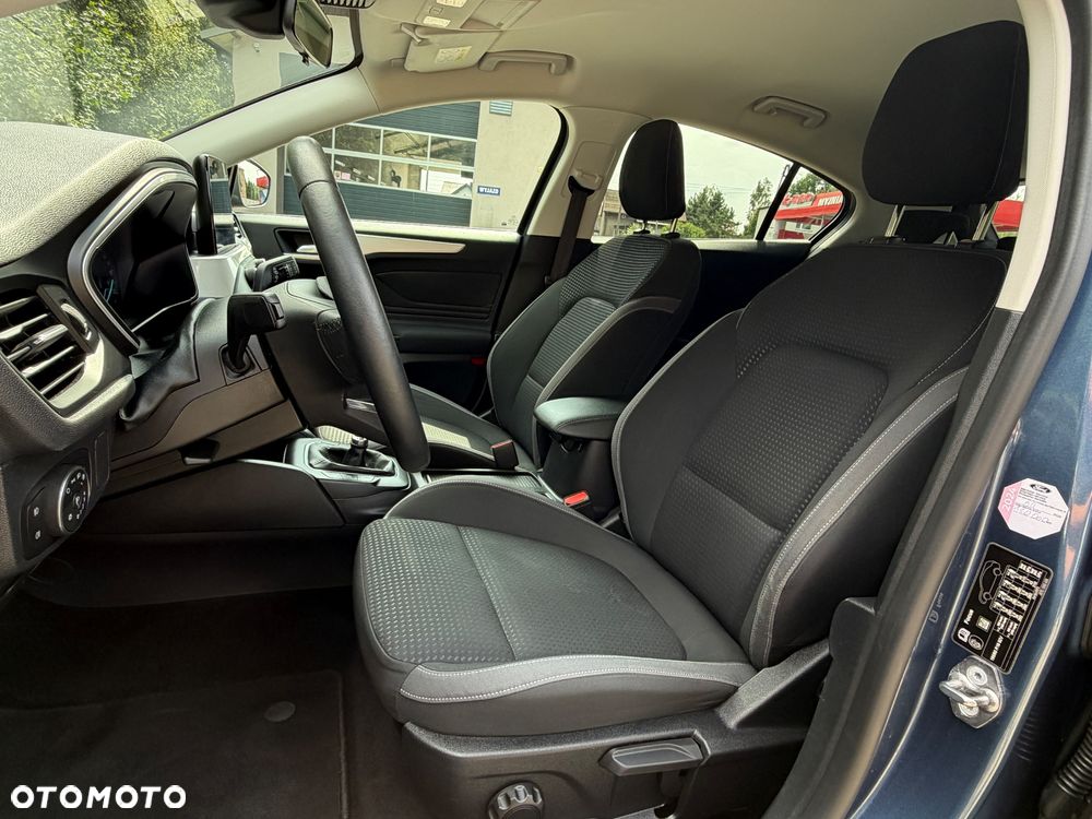 Ford Focus 1.0 EcoBoost Trend - 18
