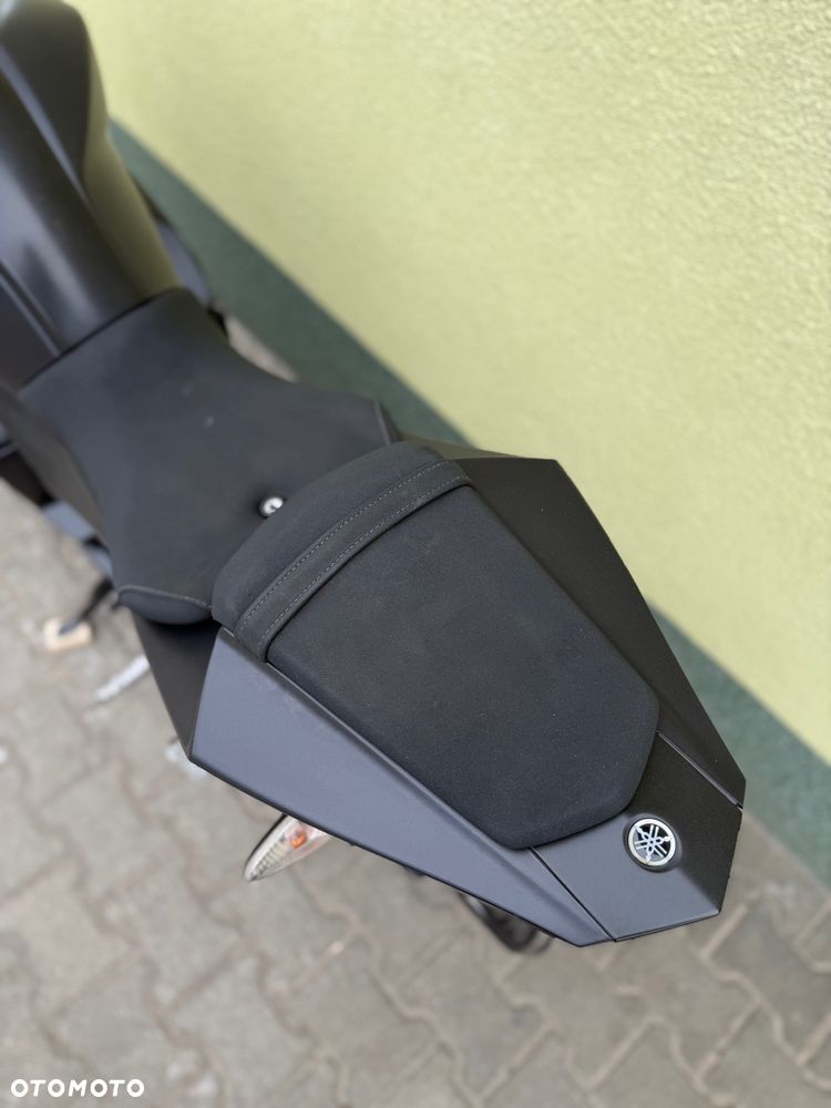 Yamaha YZF - 21